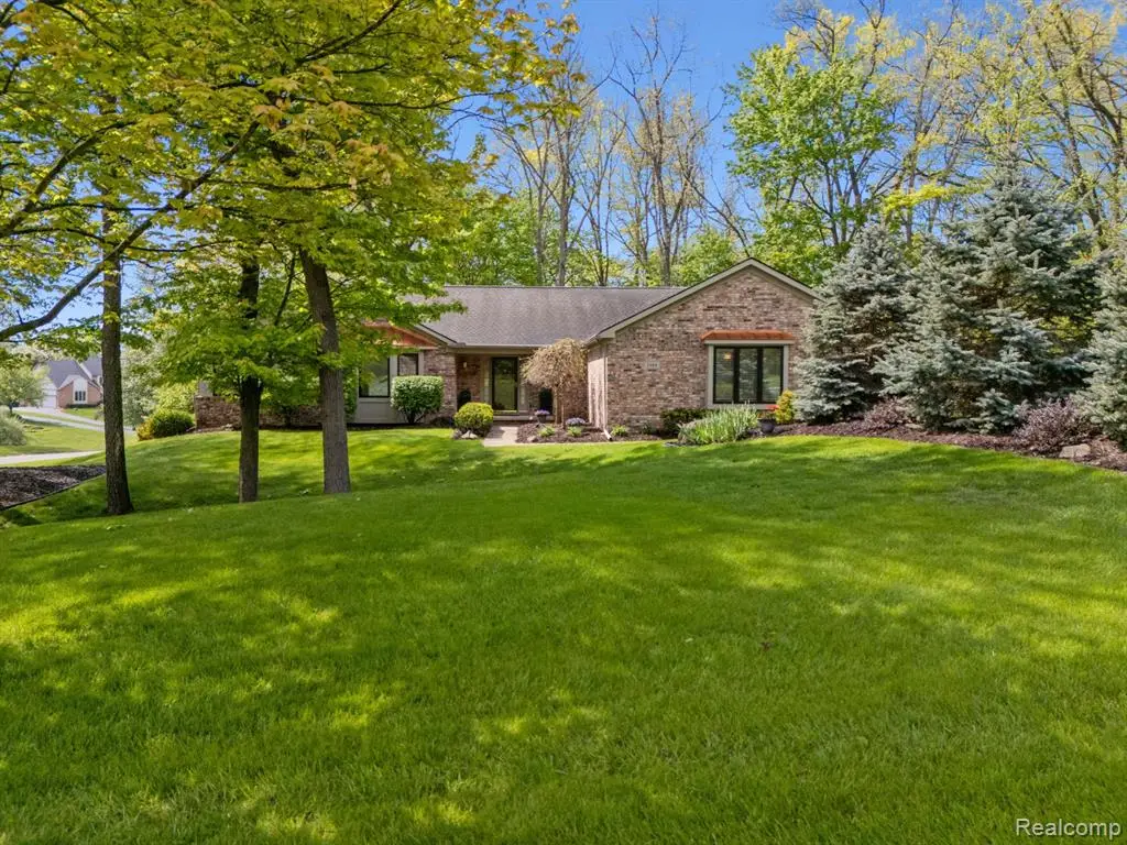 2484 Pine Hollow Trail, Brighton, MI 48114 - #1