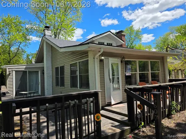 5607 Loveland, West Bloomfield, MI 48322