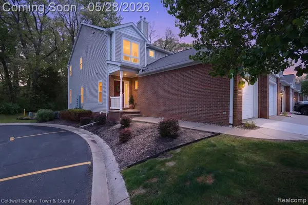 5551 Woodruff Shore, Brighton, MI 48116
