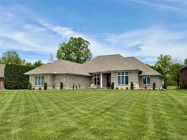 308 Fairway, Saint Clair, MI 48079