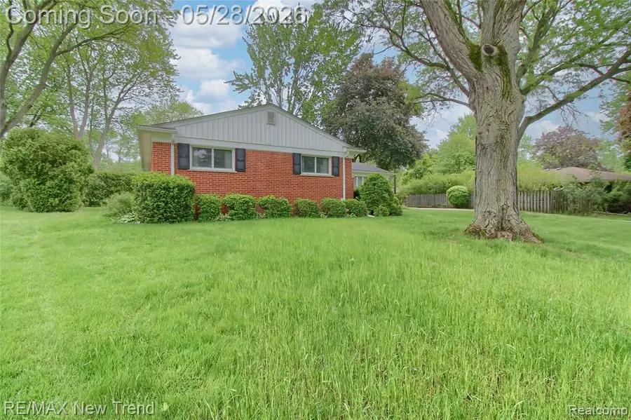 32216 Craftsbury, Farmington Hills, MI 48334 - #2