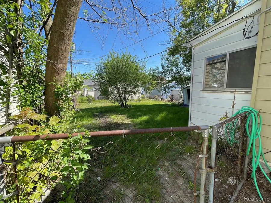 498 Montana, Pontiac, MI 48341 - #3