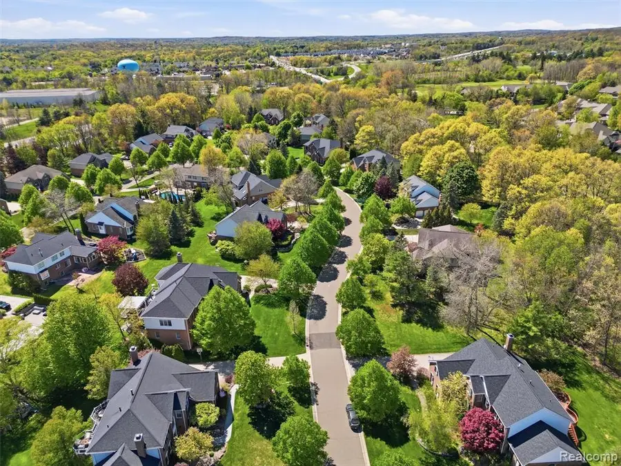 5318 Glenwood, Clarkston, MI 48348 - #2