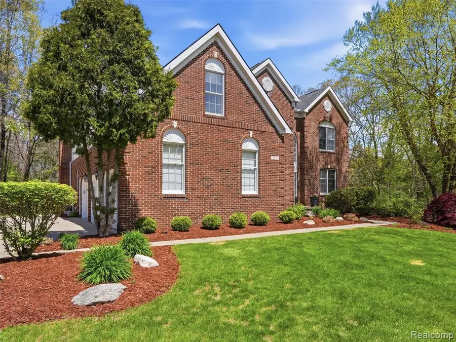 5318 Glenwood, Clarkston, MI 48348 - #3
