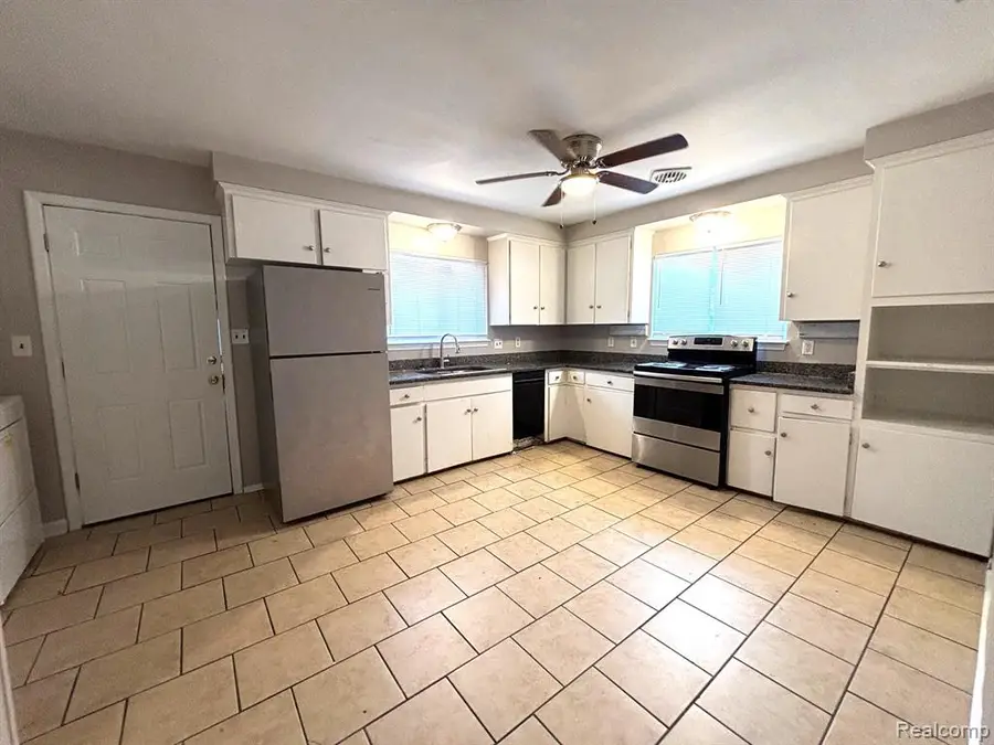 1455 E George, Hazel Park, MI 48030 - #3