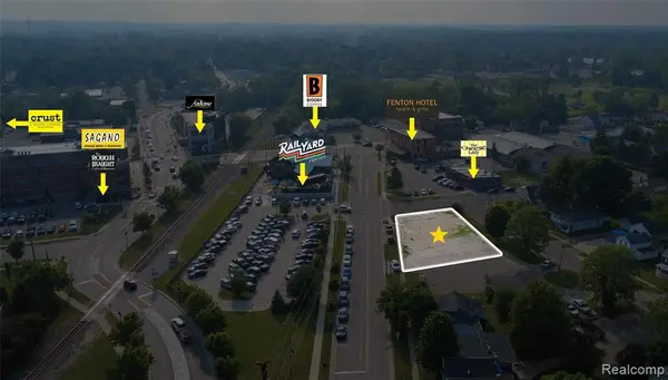 218 N Walnut, Fenton, MI 48430