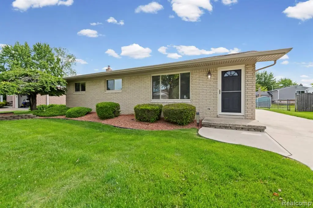 24503 Crescent, Woodhaven, MI 48183 - #1