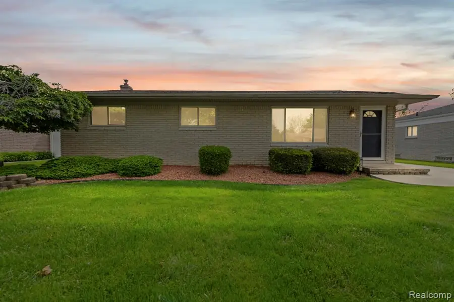 24503 Crescent, Woodhaven, MI 48183 - #3