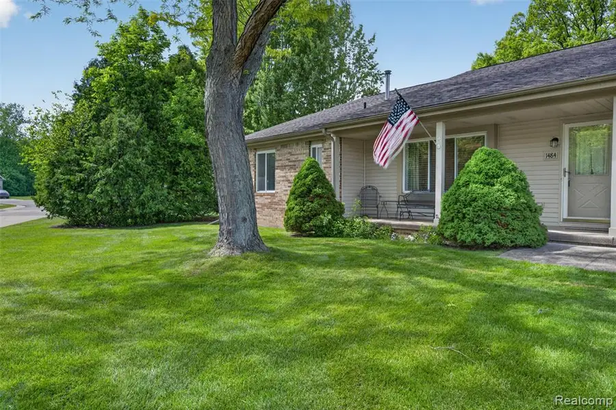 1484 Leisure, Flint, MI 48507 - #3