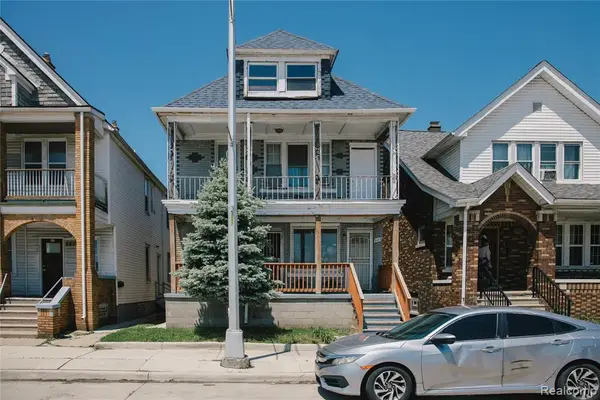 2441 Holbrook, Hamtramck, MI 48212