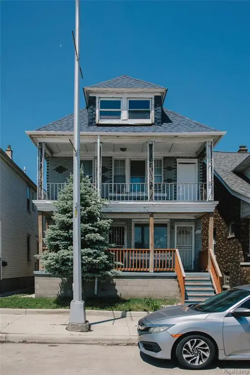 2441 Holbrook, Hamtramck, MI 48212 - #2