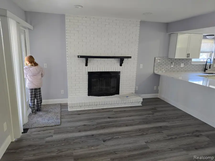 25592 Cloie, Warren, MI 48089 - #3