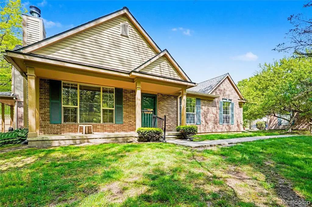 4114 Stonebridge, Holly, MI 48442 - #1