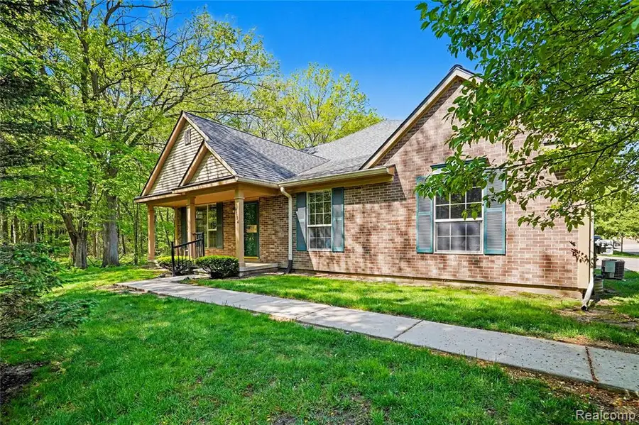 4114 Stonebridge, Holly, MI 48442 - #3