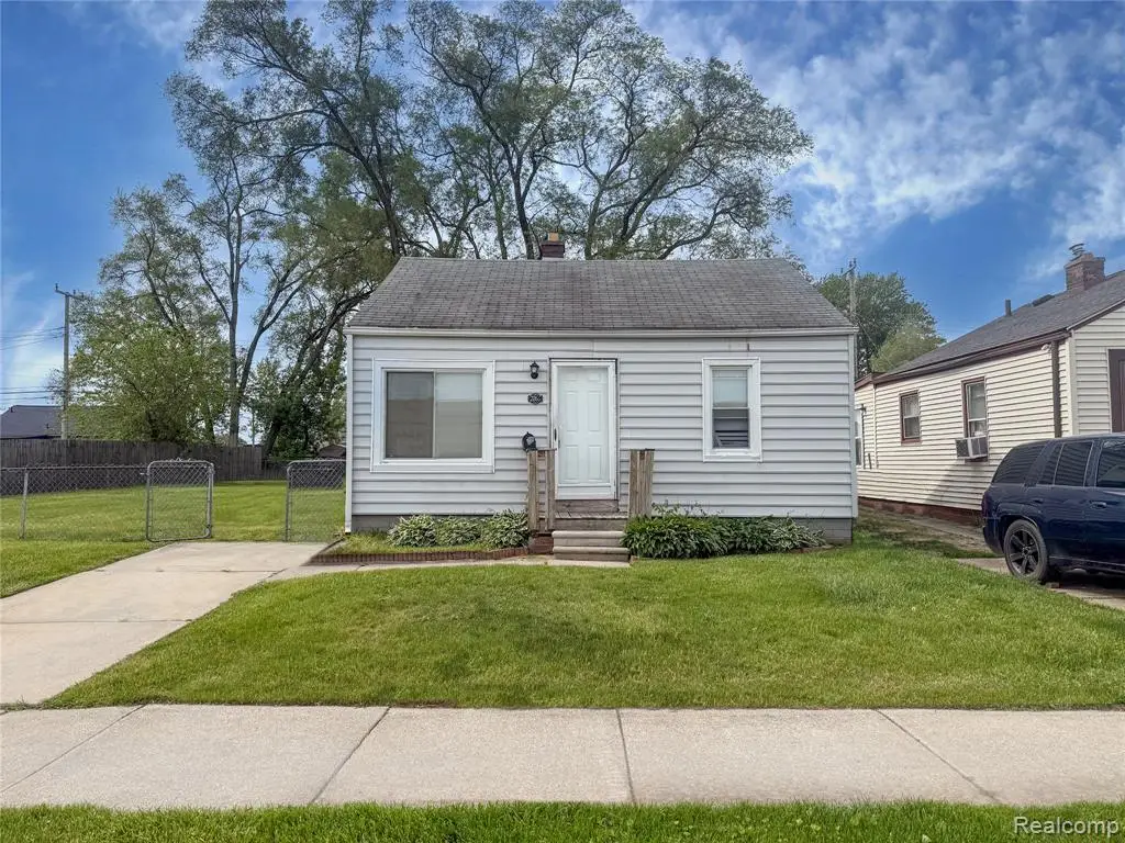 2266 John B, Warren, MI 48091 - #1