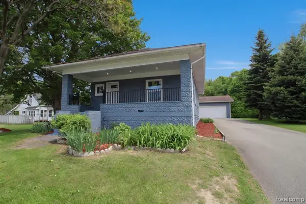 3280 E Atherton, Burton, MI 48529