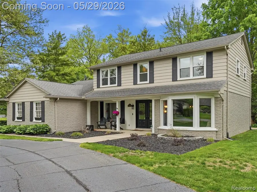 3324 Hartslock Woods, West Bloomfield, MI 48322 - #3