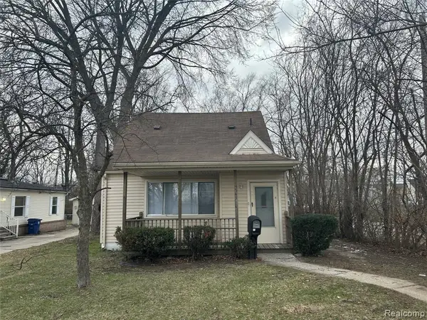 15545 Woodbine, Redford, MI 48239