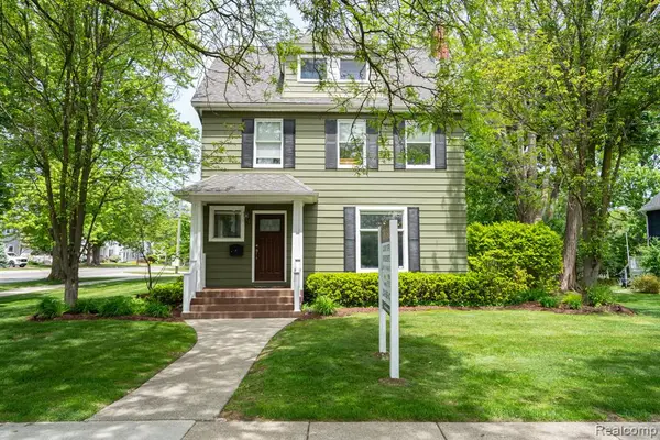 640 W University, Rochester, MI 48307
