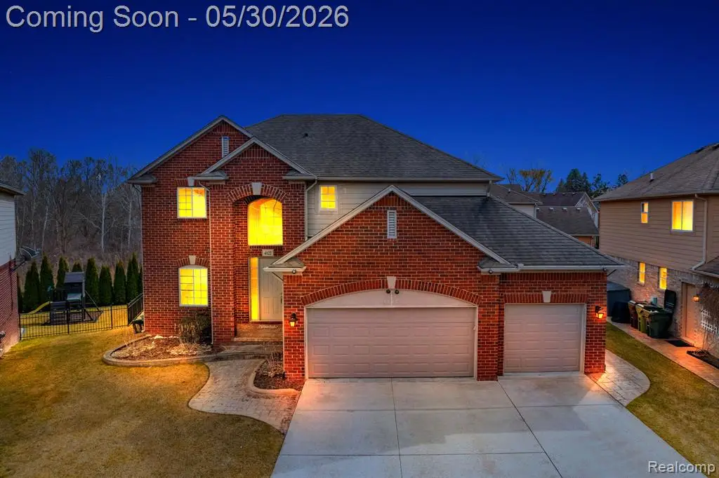 4122 Hawks Nest, Utica, MI 48317 - #1