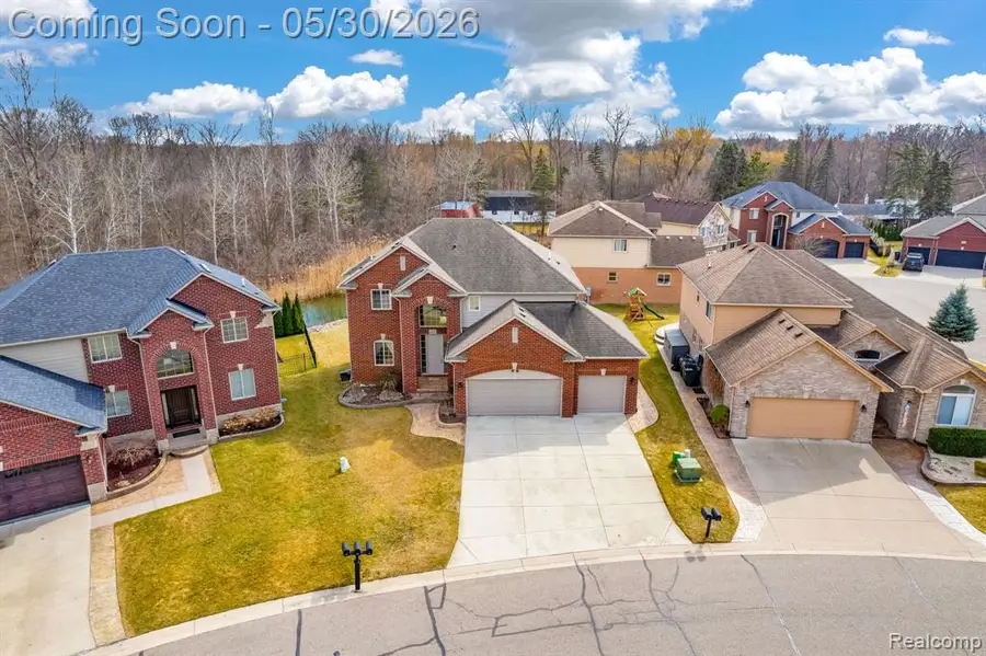 4122 Hawks Nest, Utica, MI 48317 - #3