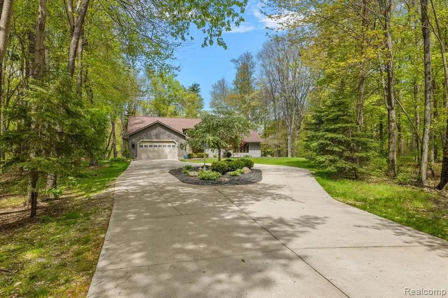 501 Cedarwood, Oxford, MI 48371 - #3