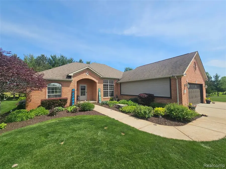 10331 Pine Valley, Grand Blanc, MI 48439 - #3