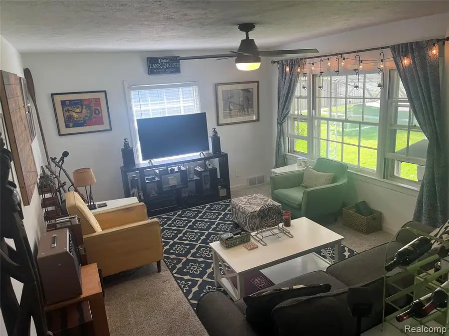 907 Napier, Saint Joseph, MI 49085 - #2
