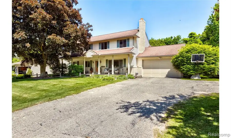 2697 Holland, Lake Orion, MI 48360 - #2