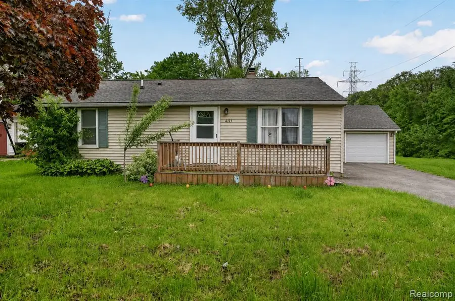 4111 Risedorph, Burton, MI 48509 - #2