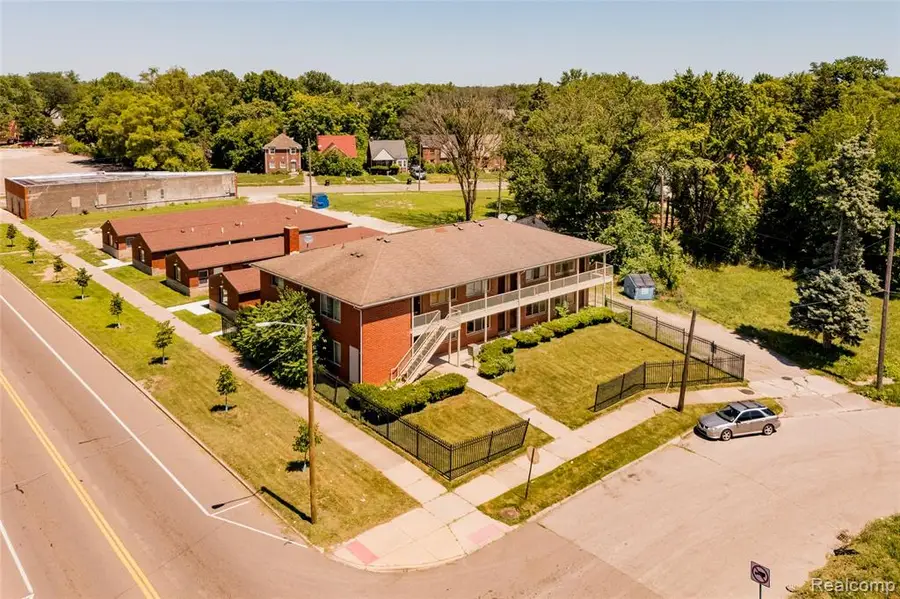 9700 Chalmers, Detroit, MI 48213 - #2