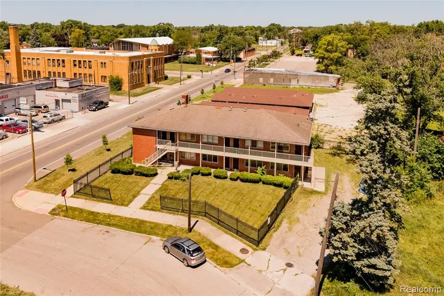 9700 Chalmers, Detroit, MI 48213 - #3