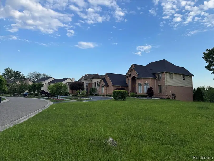 0000 Apple Blossom, West Bloomfield, MI 48322 - #3