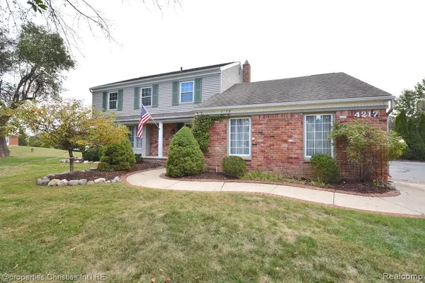 4217 Covered Bridge, Bloomfield Hills, MI 48302