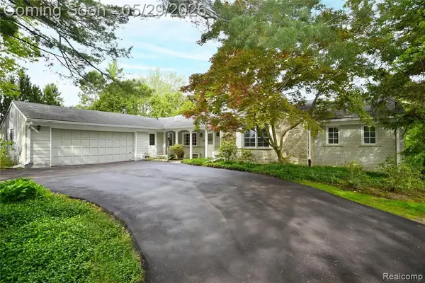2026 W Bend, Bloomfield Hills, MI 48302