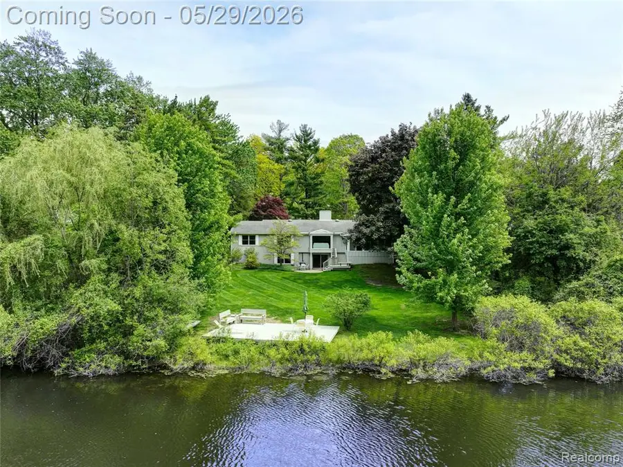 2026 W Bend, West Bloomfield, MI 48302 - #3