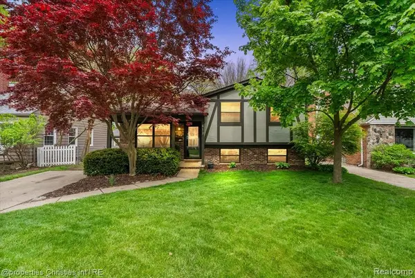 612 Royal, Royal Oak, MI 48073