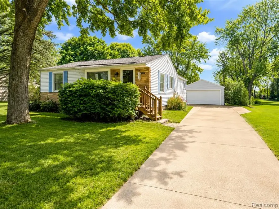 1147 Jay, Waterford, MI 48327 - #2