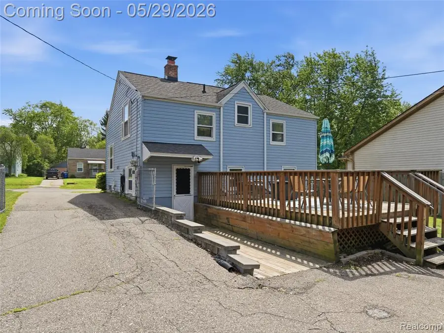 320 S Avery, Waterford, MI 48328 - #2