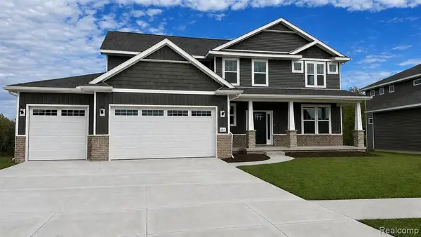 664 Round Rock, Howell, MI 48843