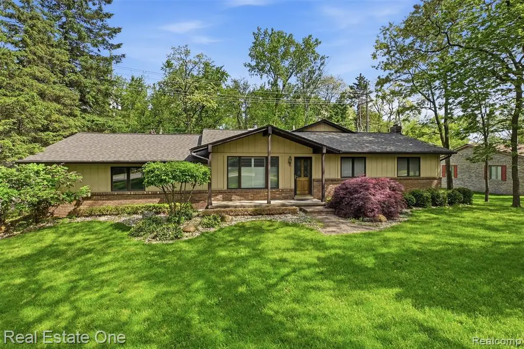 6920 Pontiac, West Bloomfield, MI 48323 - #1