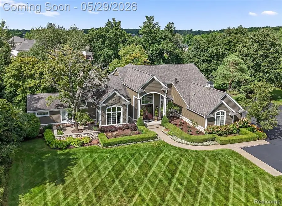864 Pine Needle, Rochester, MI 48306 - #2