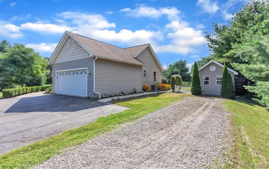 5183 Owosso, Fowlerville, MI 48836 - #2