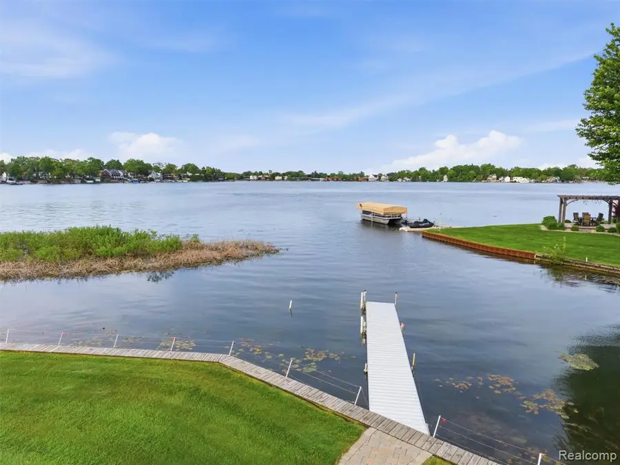 12099 Torrey, Fenton, MI 48430 - #2