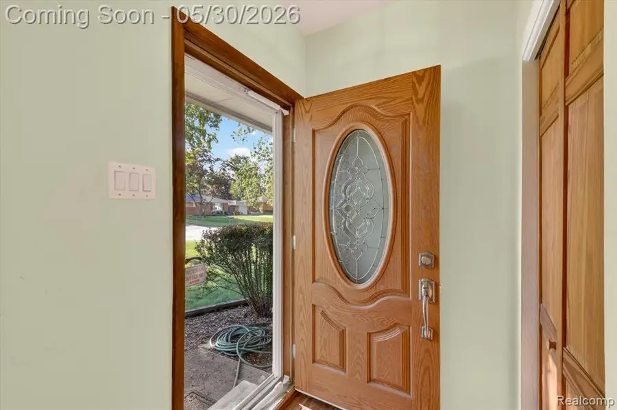 721 Robbinann, Waterford, MI 48328 - #2