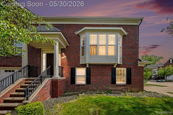 776 Paint Creek, Troy, MI 48085
