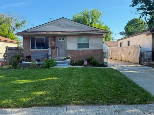 20555 Woodward, Clinton Township, MI 48035