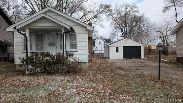 44 W Elza, Hazel Park, MI 48030