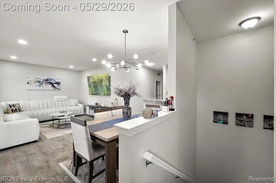 527 Red Oak, Walled Lake, MI 48390 - #3