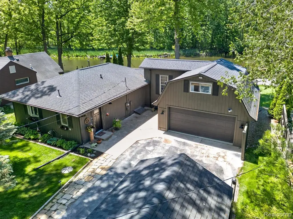 6415 Riverdale, Whitmore Lake, MI 48189 - #1